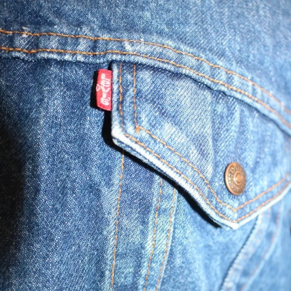 Vintage Levis Sherpa Trucker Jacket Mens Size 46R Denim Jean Made in USA - Picture 3 of 16